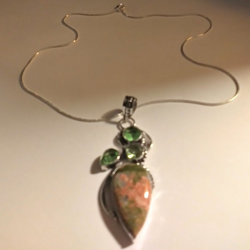 Stunning Tsavorite 925 Sterling Silver Necklace